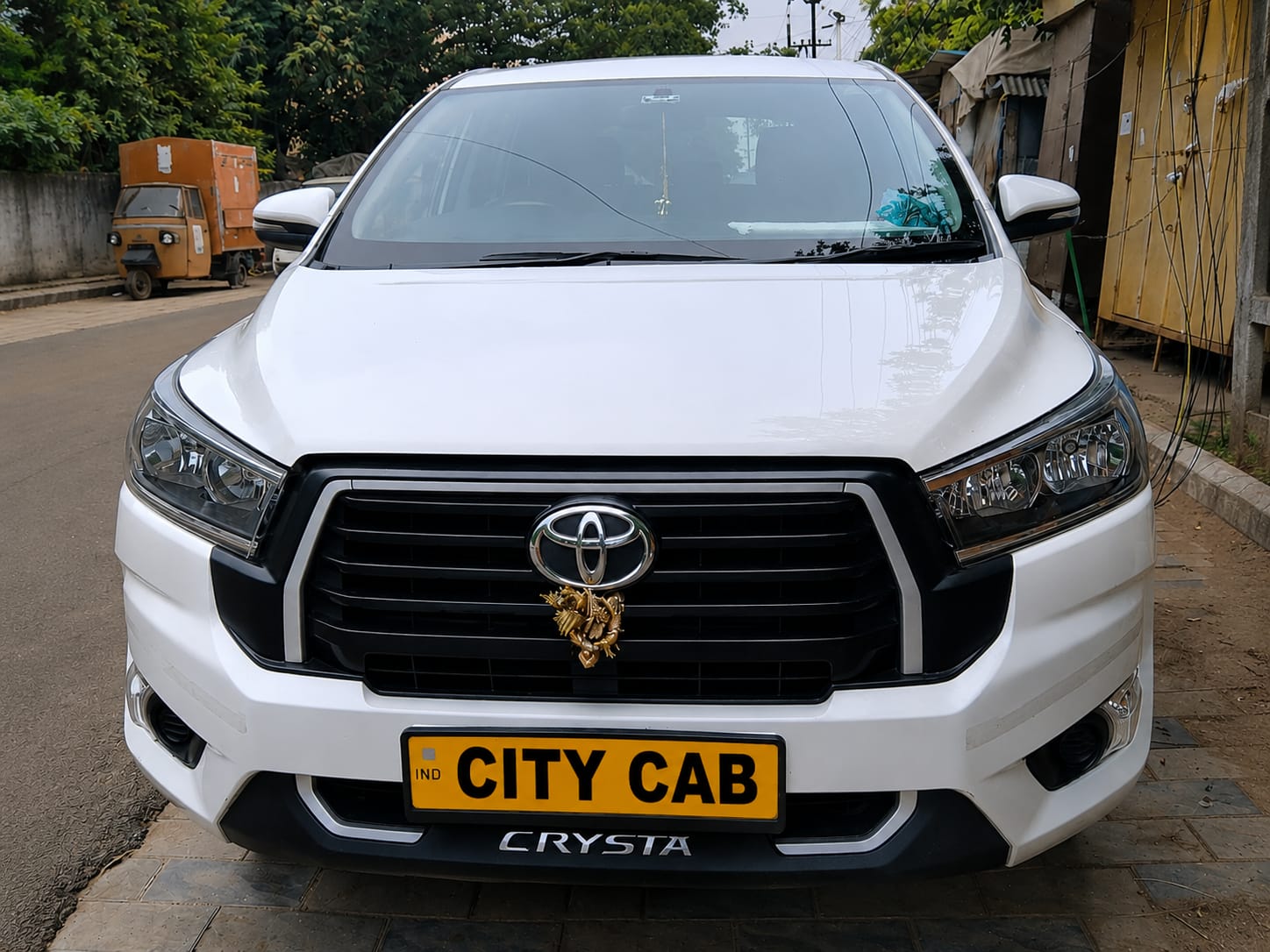 Innova Crysta